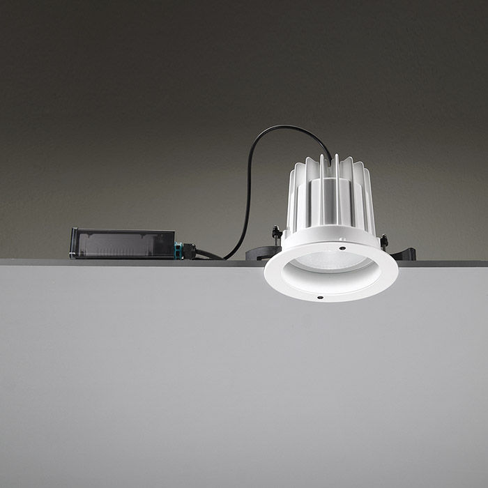 Светильник Ares Leila165 CoB LED / Painted Frame - Asymmetric Optic 12° - Medium Beam 30° 536042 PS1026099-34891