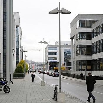 LED pole-top asymmetrical flat Bega